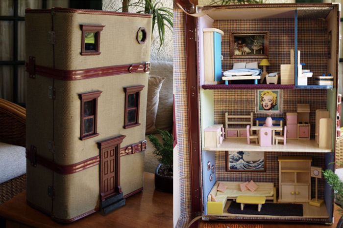 SUITCASE DOLLHOUSE